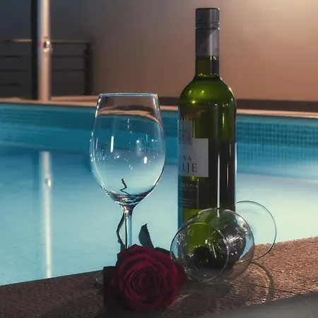 Whitehouse Apartments Apartament