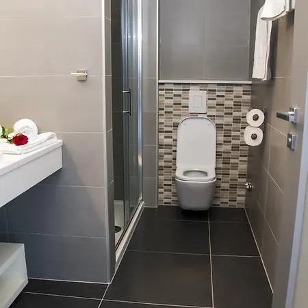 Apartament Whitehouse Apartments *