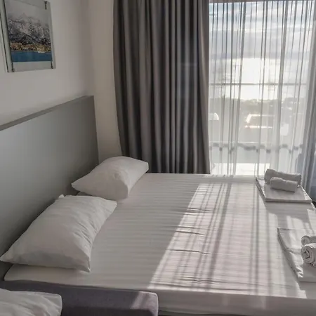 Whitehouse Apartments Apartament *