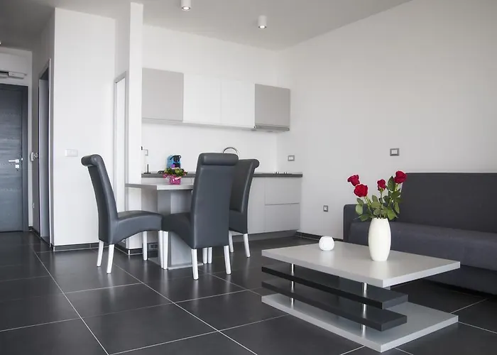 Whitehouse Apartament Makarska