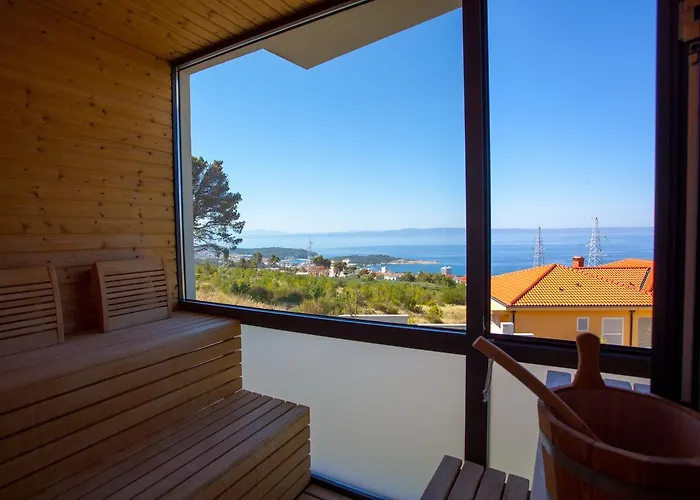 Apartament Whitehouse *