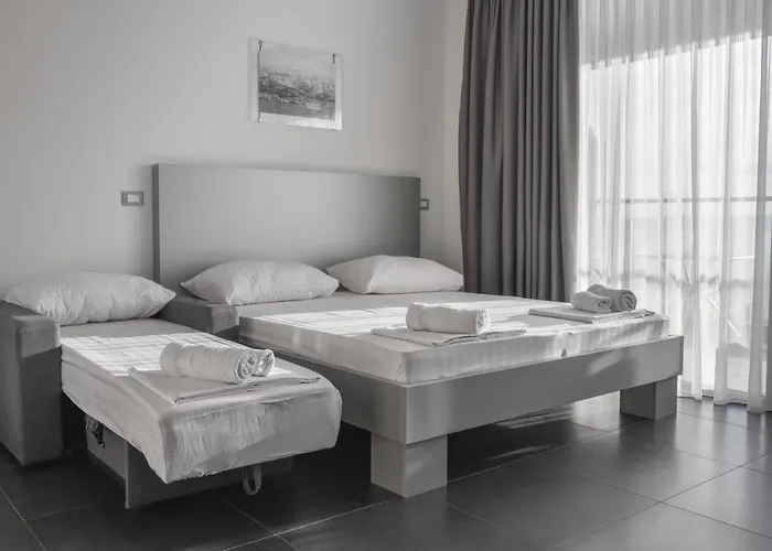 Whitehouse Apartament *